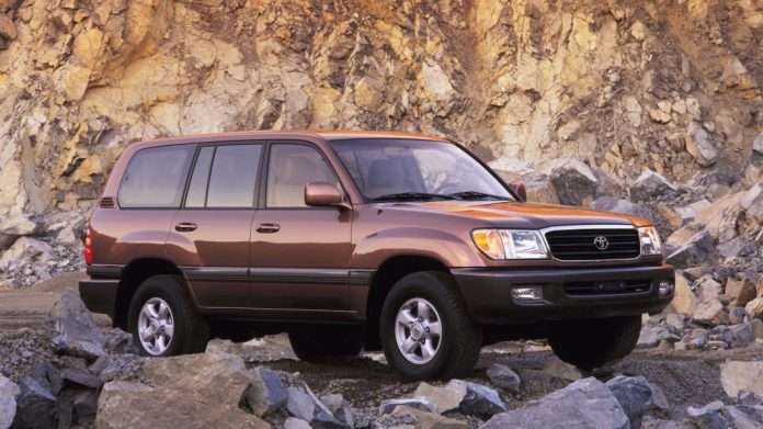 Toyota Land Cruiser (UZJ100): A Future Classic in Cambodia?