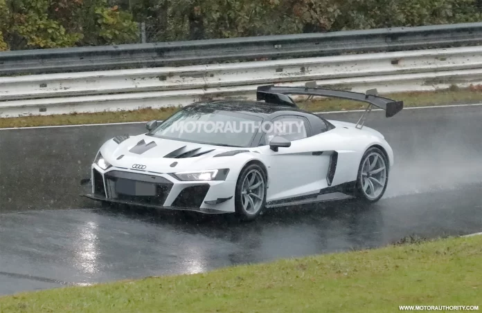 Audi R8 LMS GT2